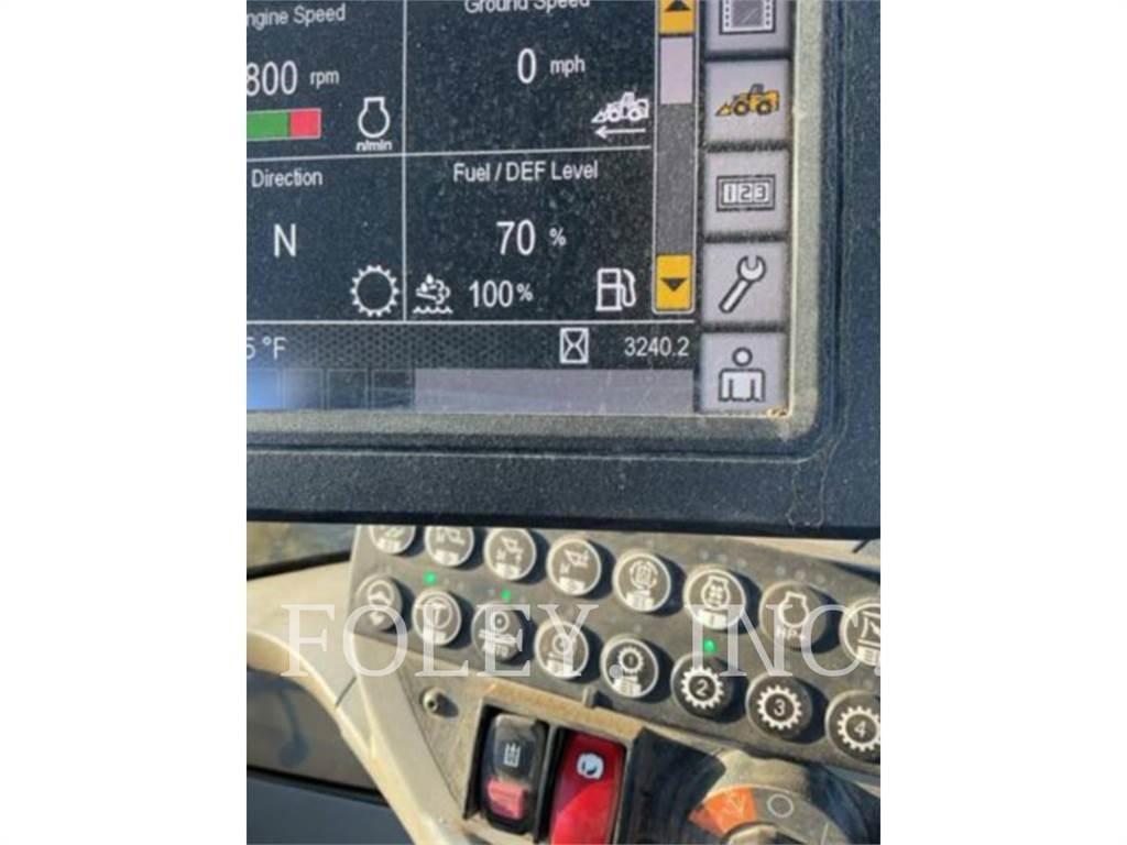 CAT 926M Kolesni nakladalci