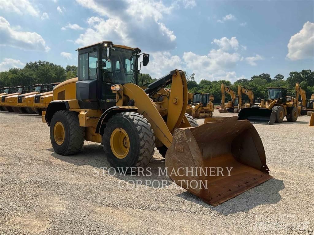 CAT 926M Kolesni nakladalci