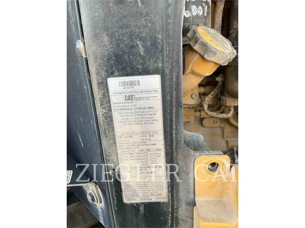 CAT 926M Kolesni nakladalci