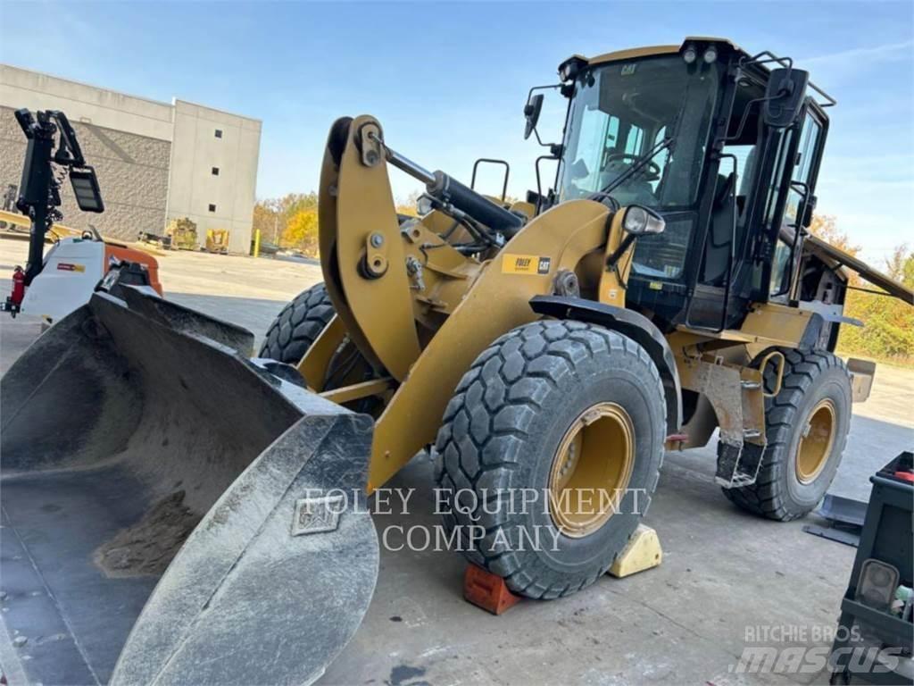 CAT 926M Kolesni nakladalci