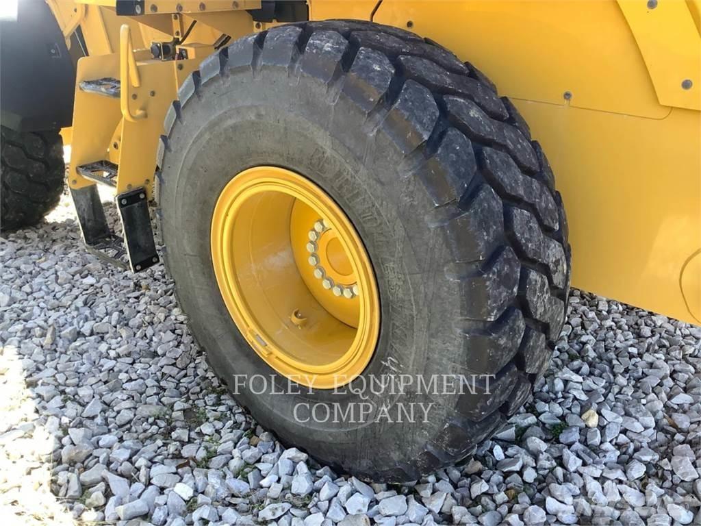 CAT 926M Kolesni nakladalci