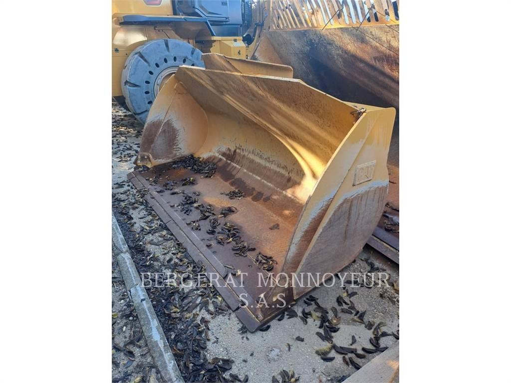 CAT 926M Kolesni nakladalci