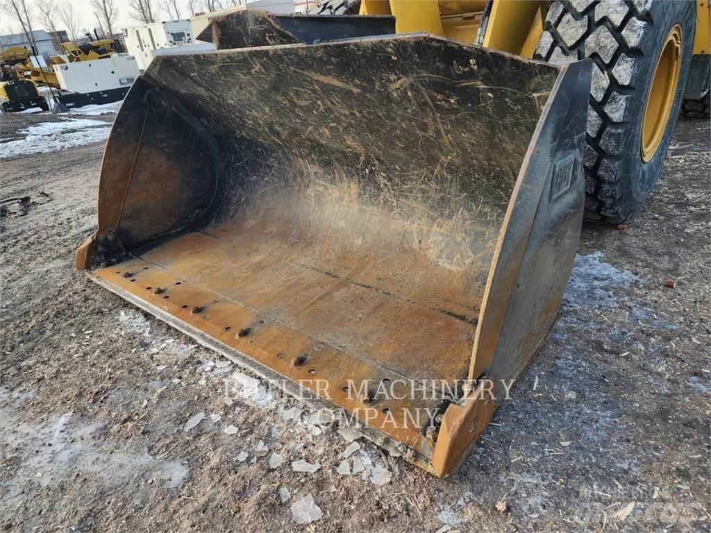 CAT 926M Kolesni nakladalci
