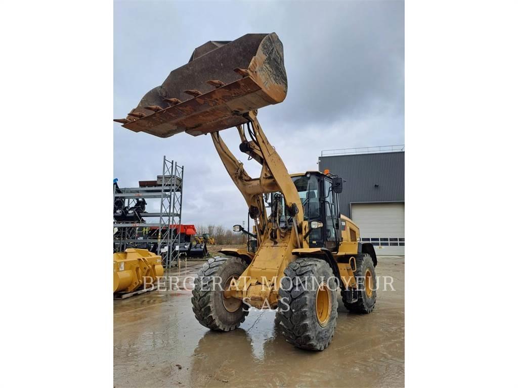 CAT 926M Kolesni nakladalci