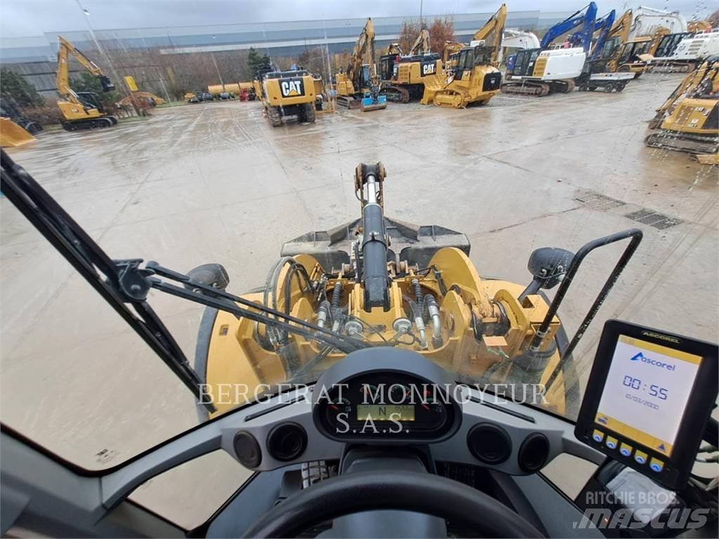 CAT 926M Kolesni nakladalci