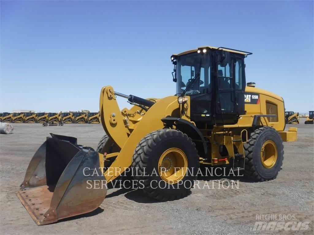 CAT 926M Kolesni nakladalci