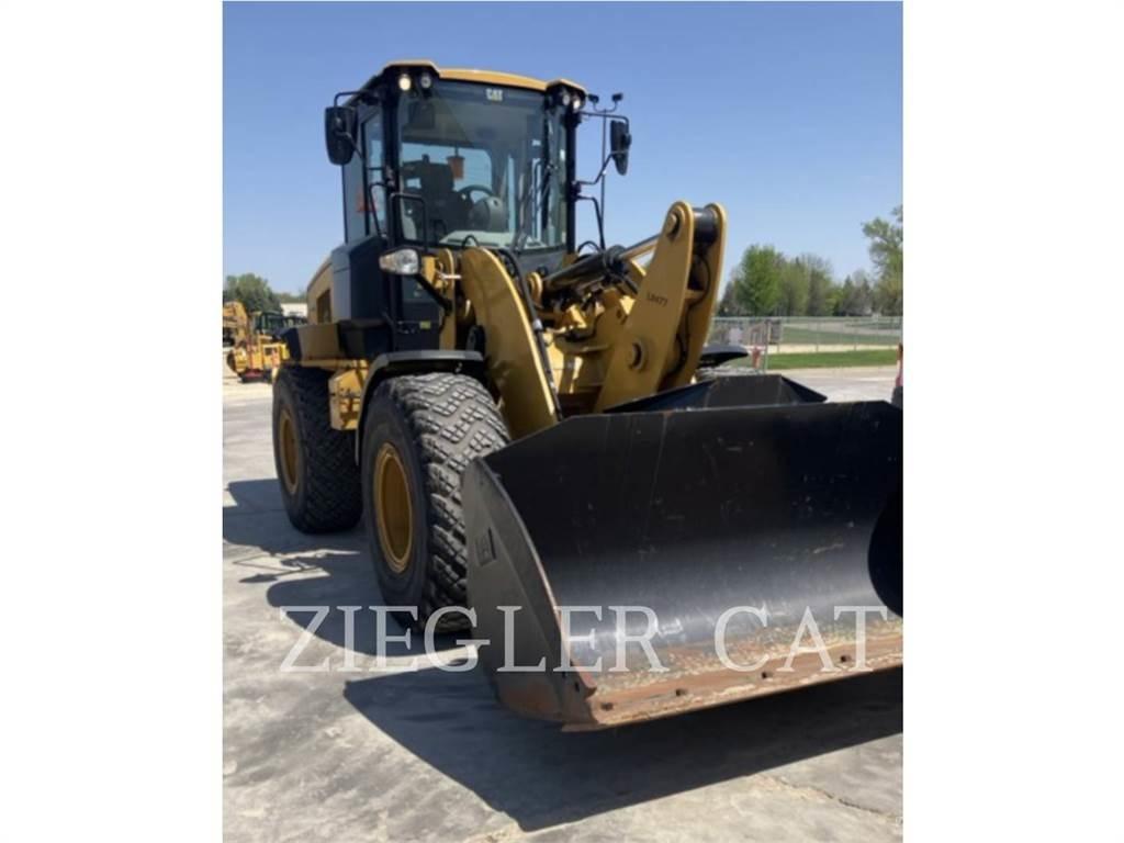 CAT 926M Kolesni nakladalci