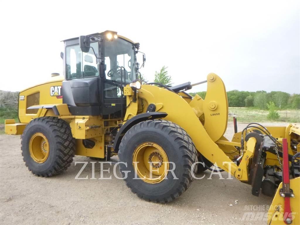 CAT 926M Kolesni nakladalci