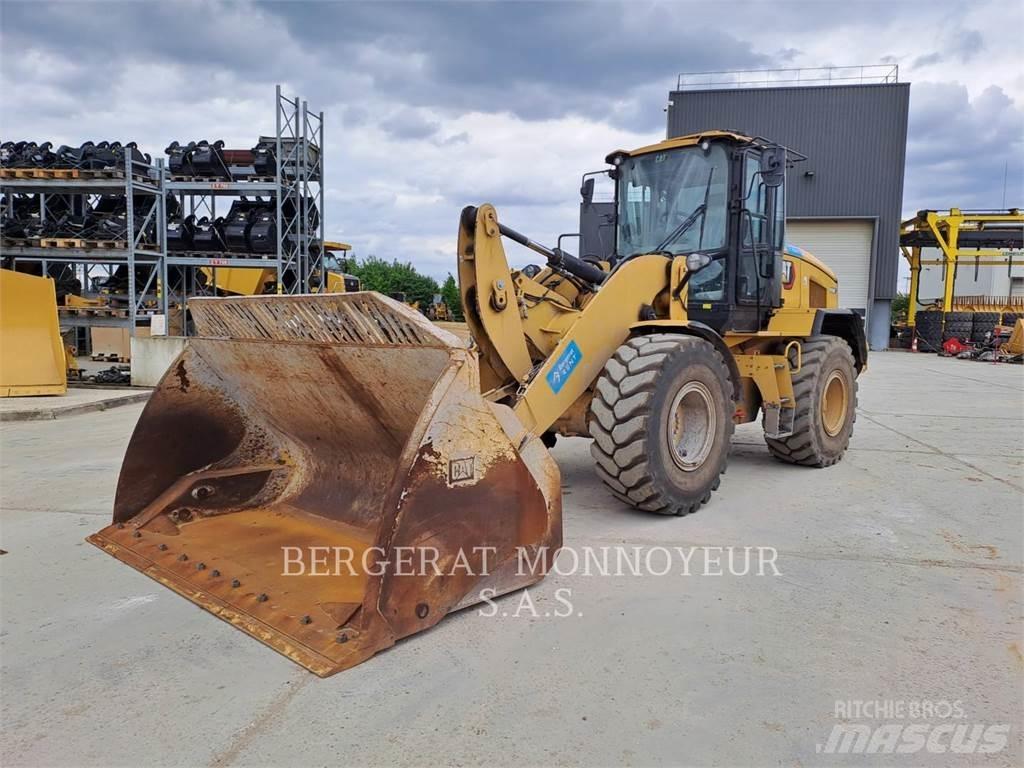 CAT 926M Kolesni nakladalci