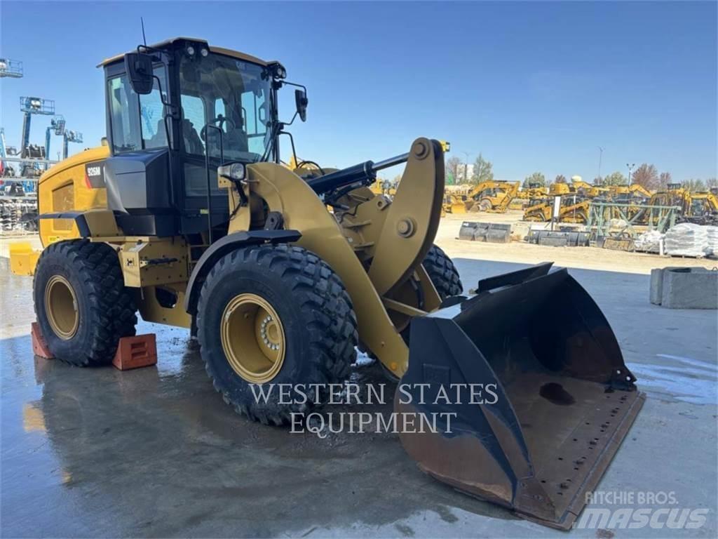 CAT 926M Kolesni nakladalci