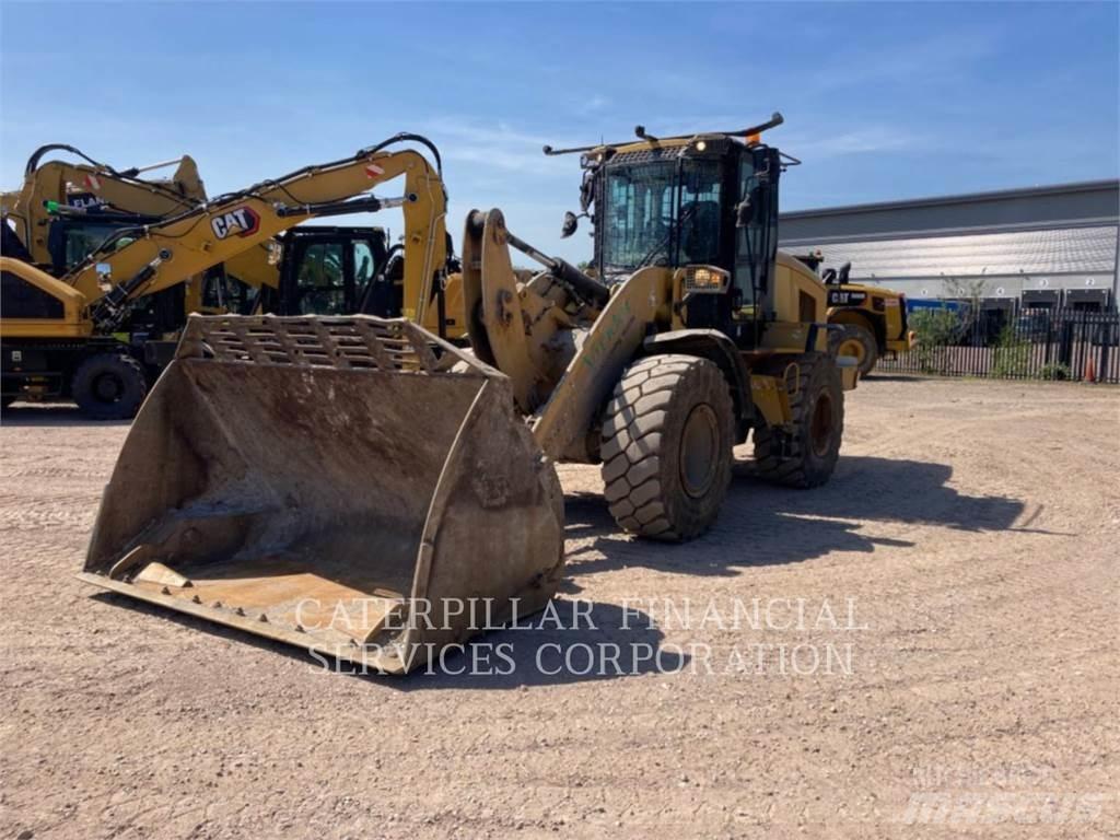 CAT 926M Kolesni nakladalci