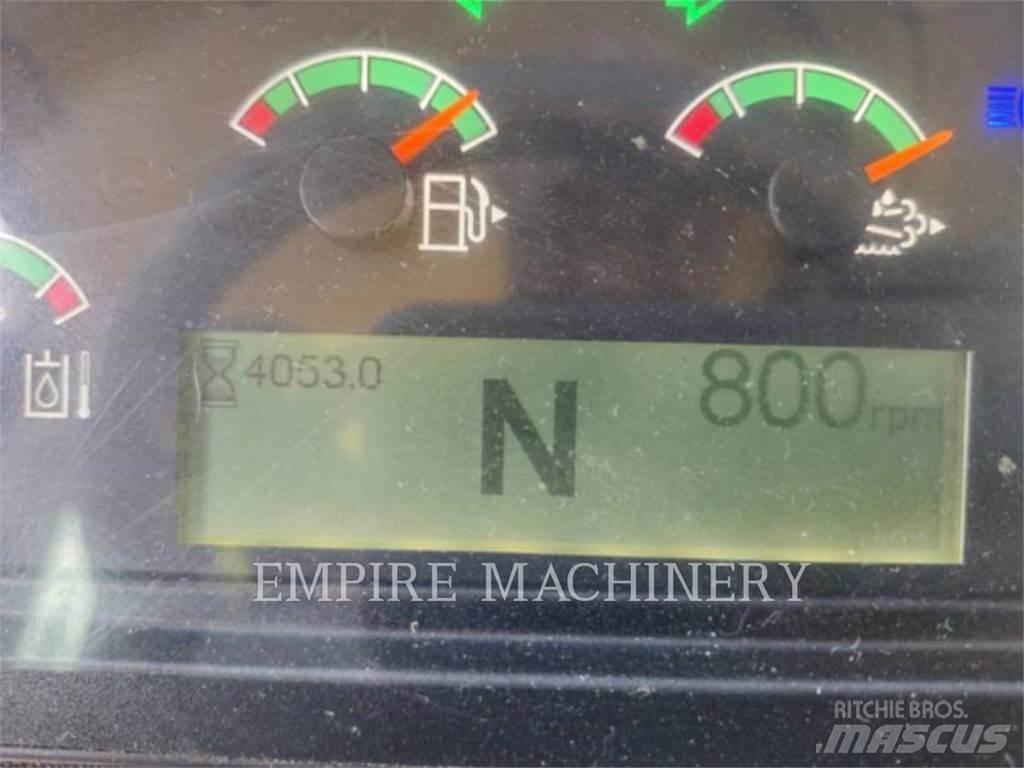 CAT 926M Kolesni nakladalci