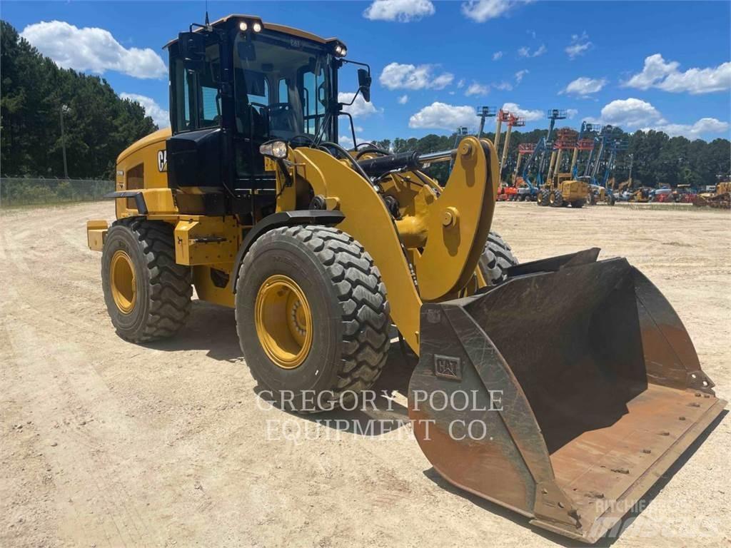 CAT 926M Kolesni nakladalci