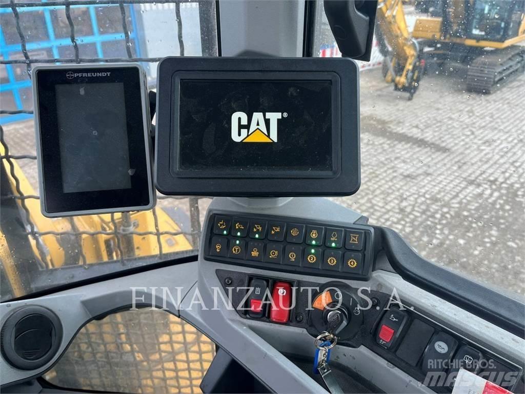 CAT 926M Kolesni nakladalci