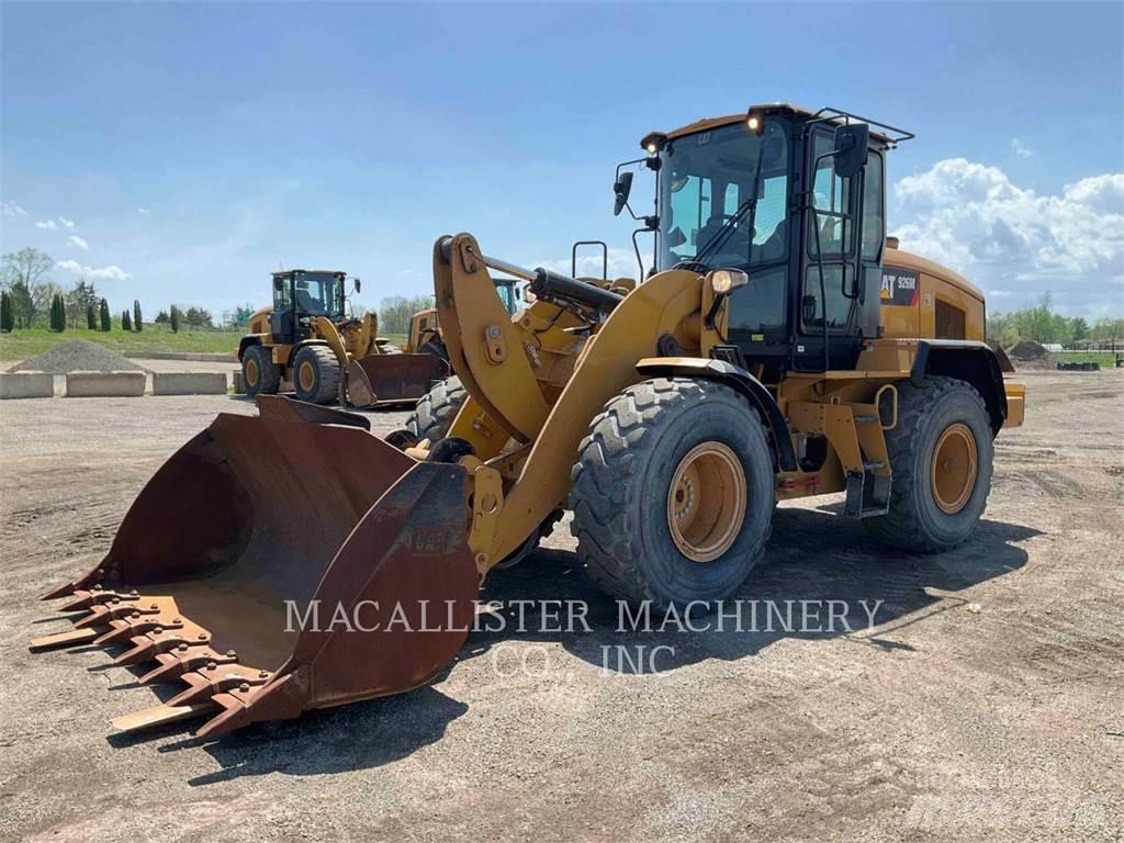 CAT 926M Kolesni nakladalci