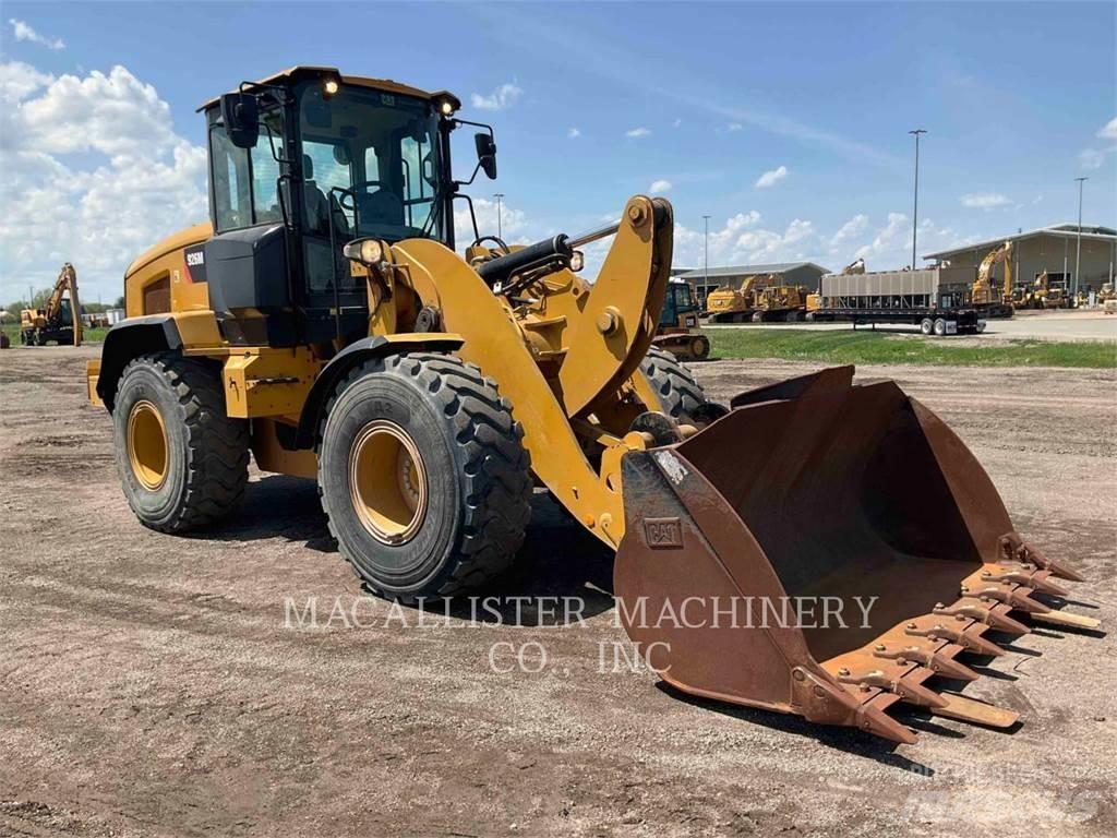 CAT 926M Kolesni nakladalci