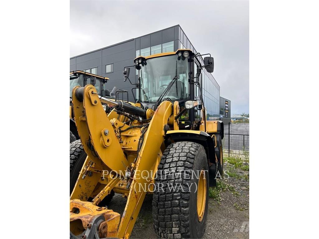 CAT 926M Kolesni nakladalci