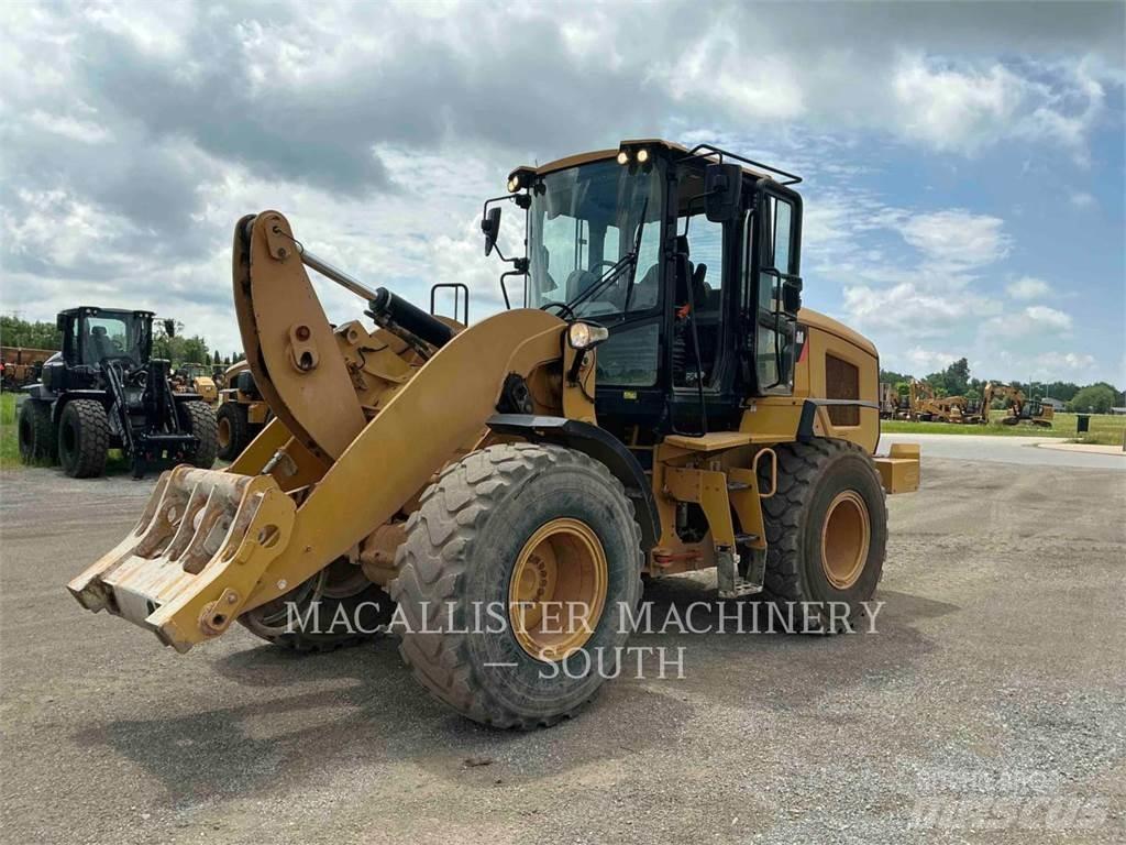 CAT 926M Kolesni nakladalci