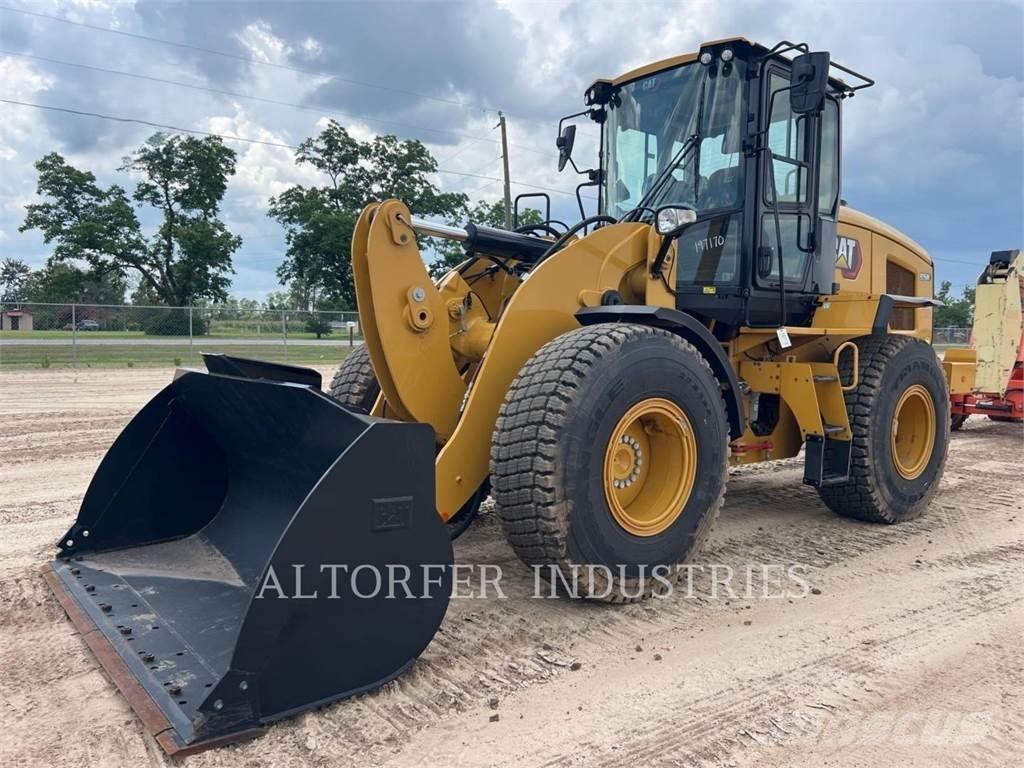 CAT 926M Kolesni nakladalci