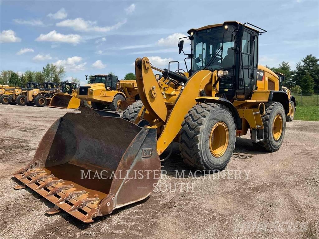 CAT 926M Kolesni nakladalci