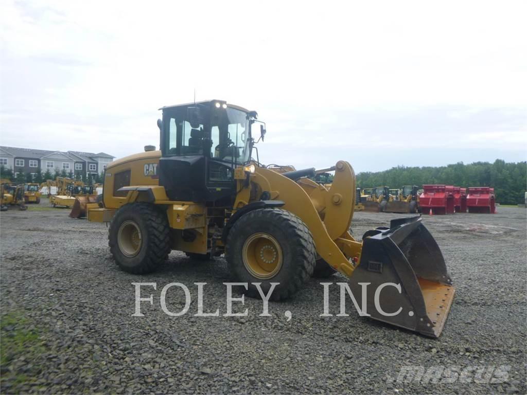 CAT 926M Kolesni nakladalci