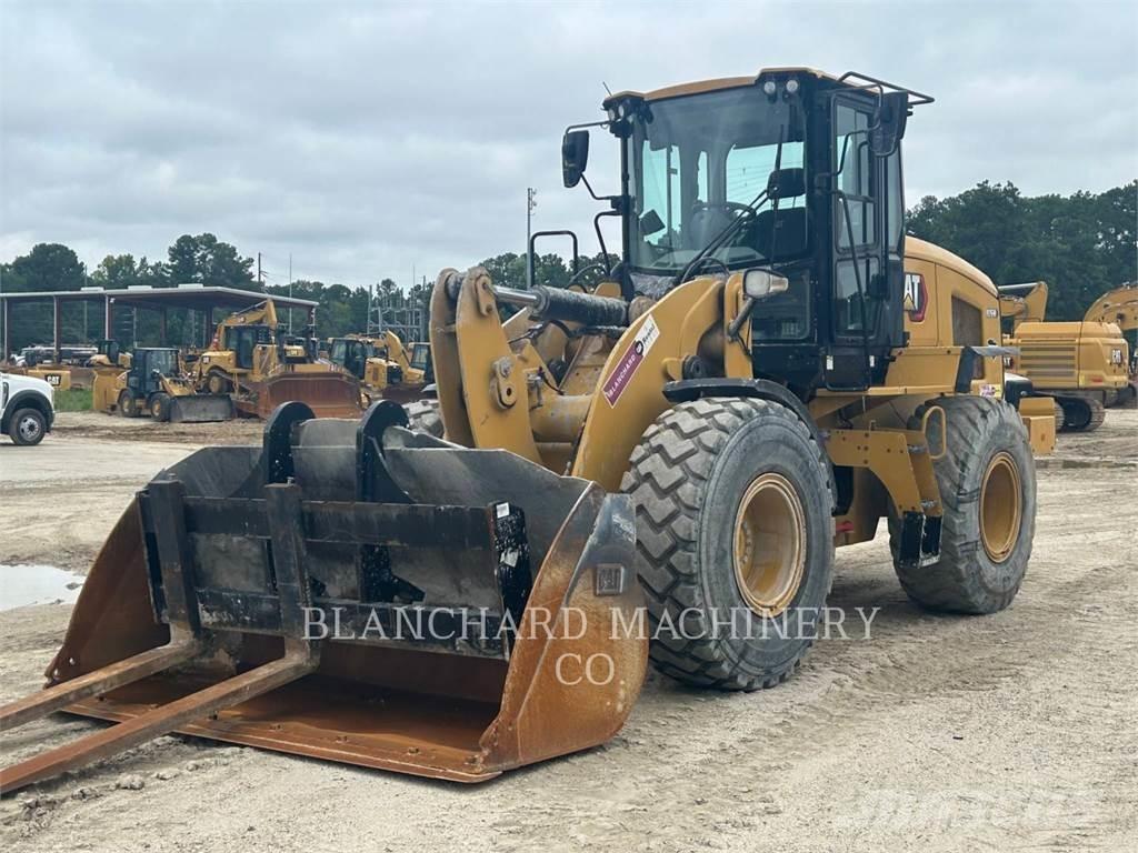 CAT 926M Kolesni nakladalci