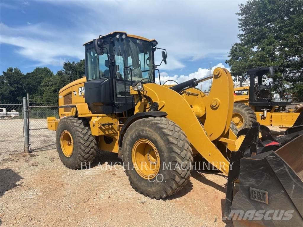 CAT 926M Kolesni nakladalci