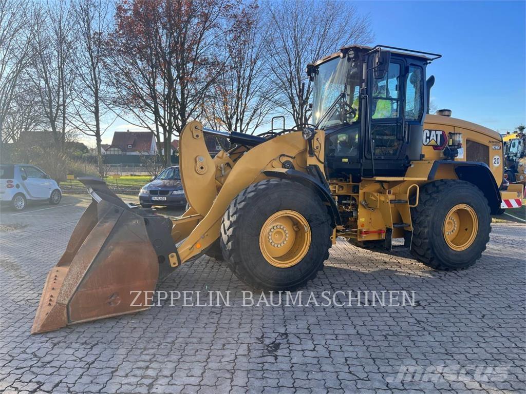 CAT 926M Kolesni nakladalci