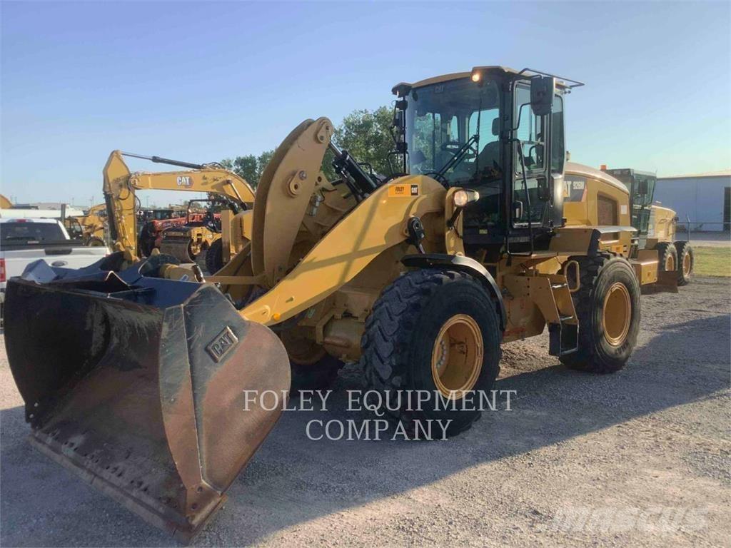 CAT 926M Kolesni nakladalci