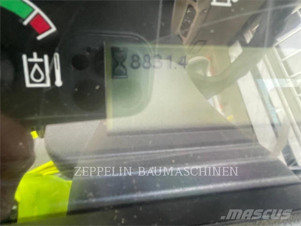 CAT 926M Kolesni nakladalci
