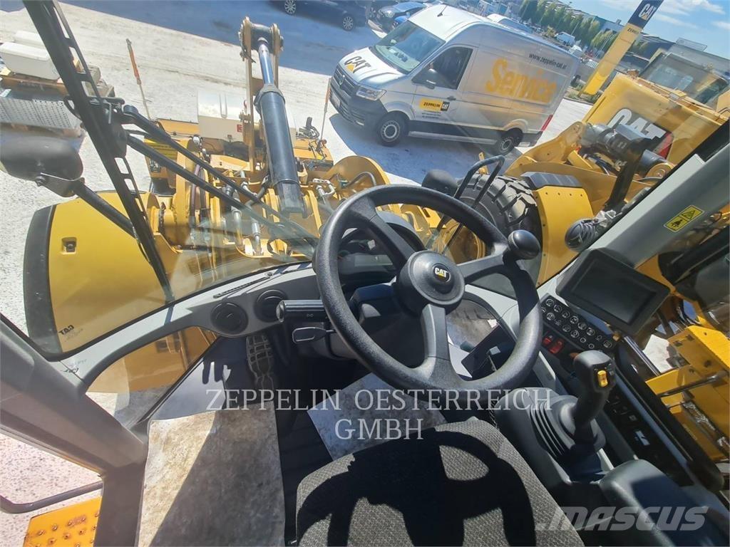 CAT 926M Kolesni nakladalci