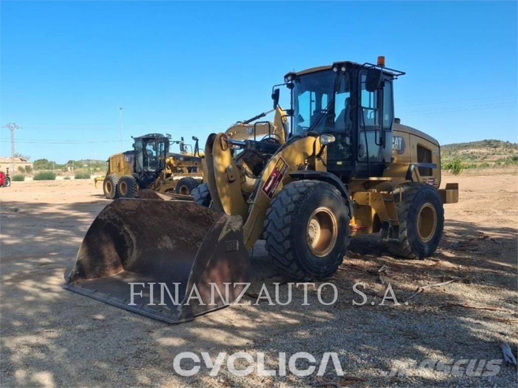 CAT 926M Kolesni nakladalci