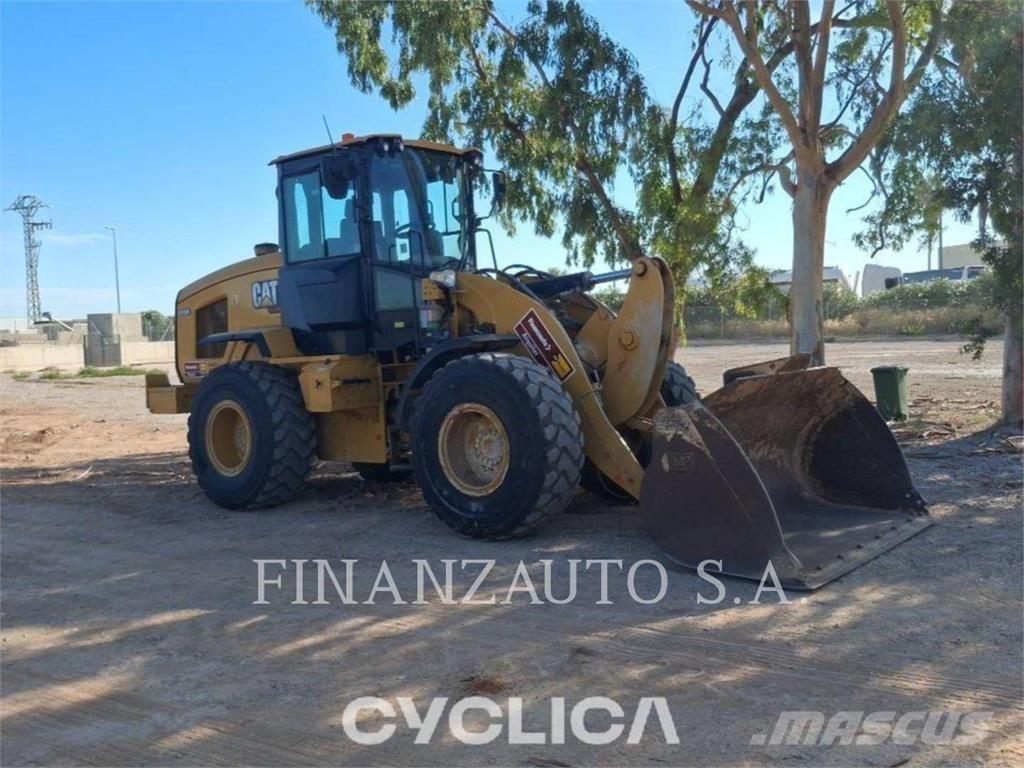 CAT 926M Kolesni nakladalci