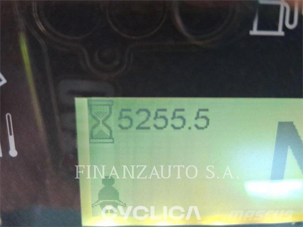 CAT 926M Kolesni nakladalci