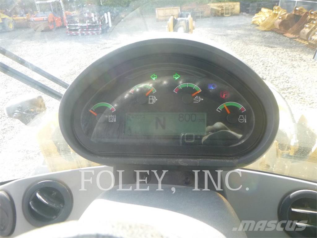 CAT 926M Kolesni nakladalci