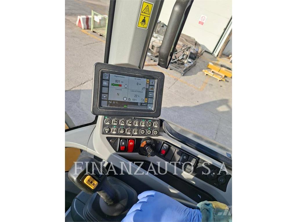 CAT 926M Kolesni nakladalci