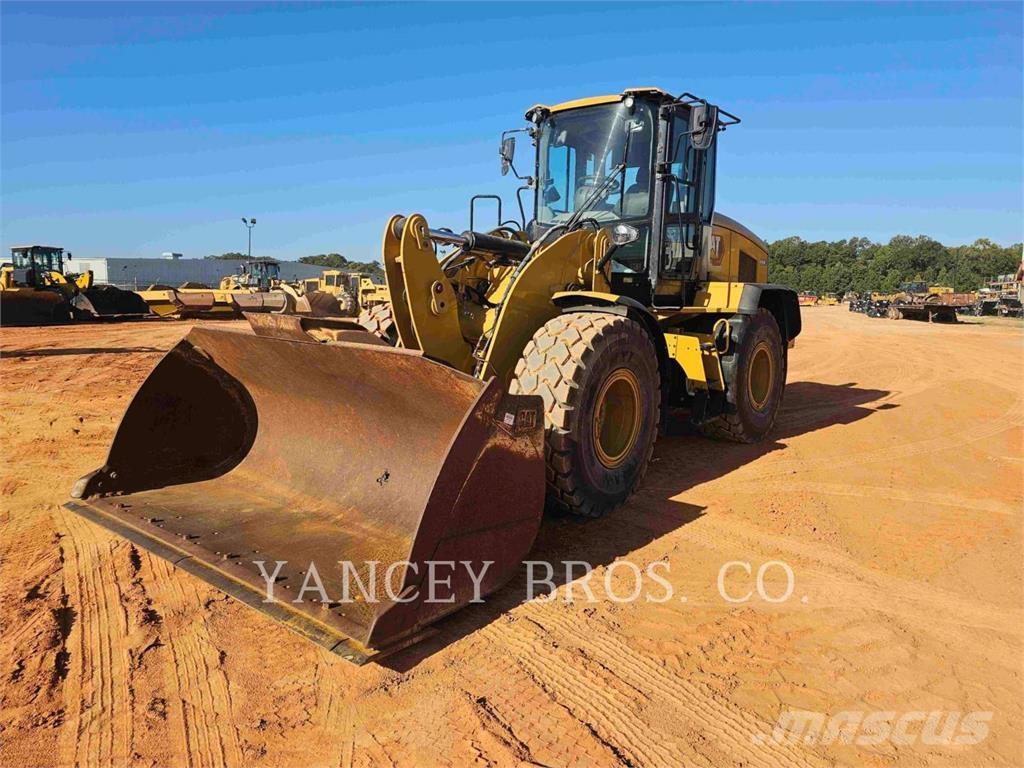 CAT 926M Kolesni nakladalci