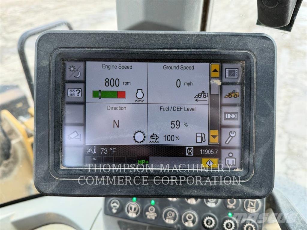 CAT 926M Kolesni nakladalci