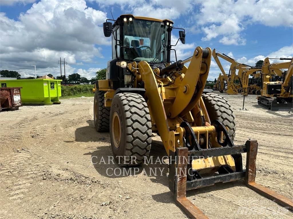CAT 926M ACQC Kolesni nakladalci