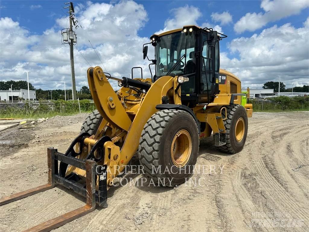 CAT 926M ACQC Kolesni nakladalci