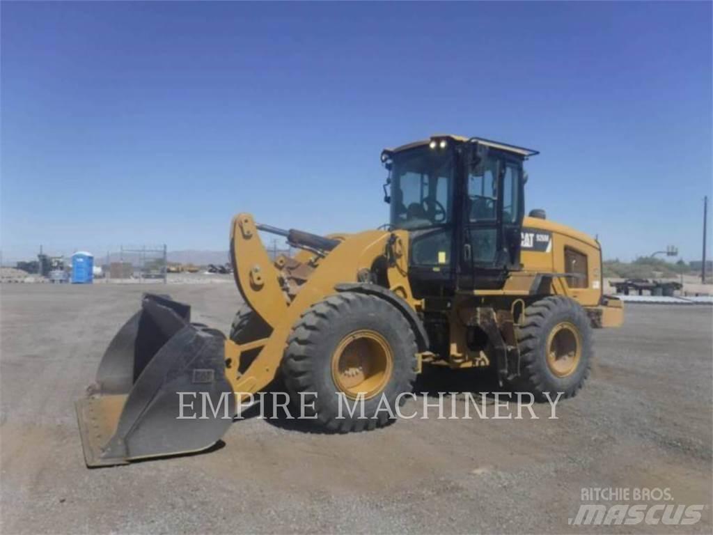 CAT 926M FC Kolesni nakladalci
