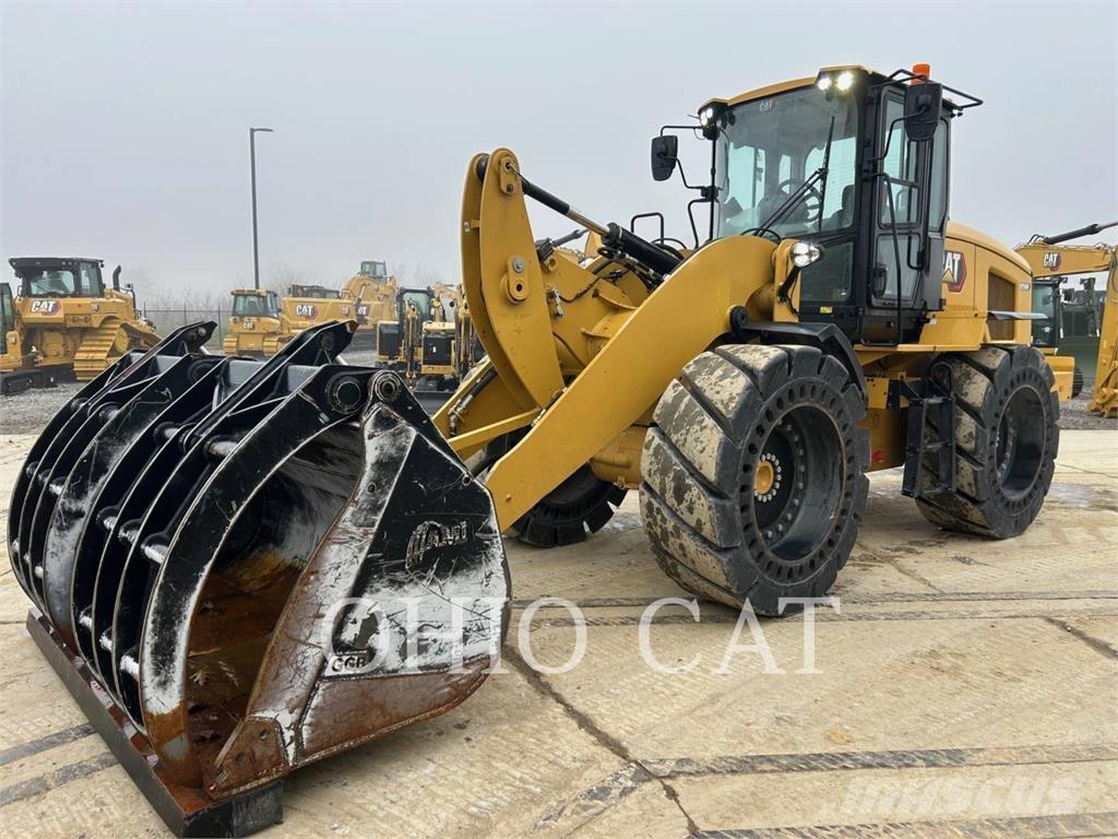 CAT 926M HL Kolesni nakladalci