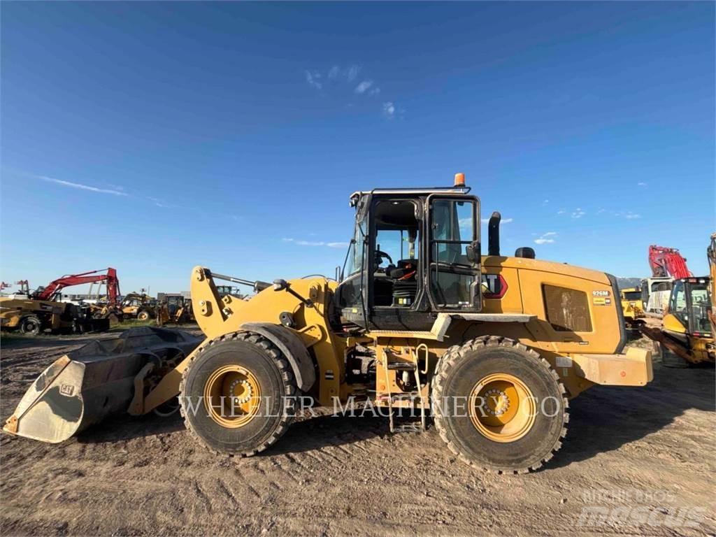 CAT 926M HL QC Kolesni nakladalci