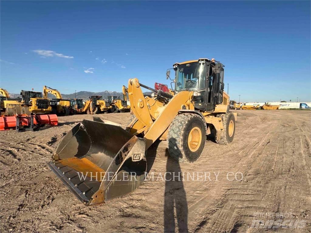 CAT 926M HL QC Kolesni nakladalci