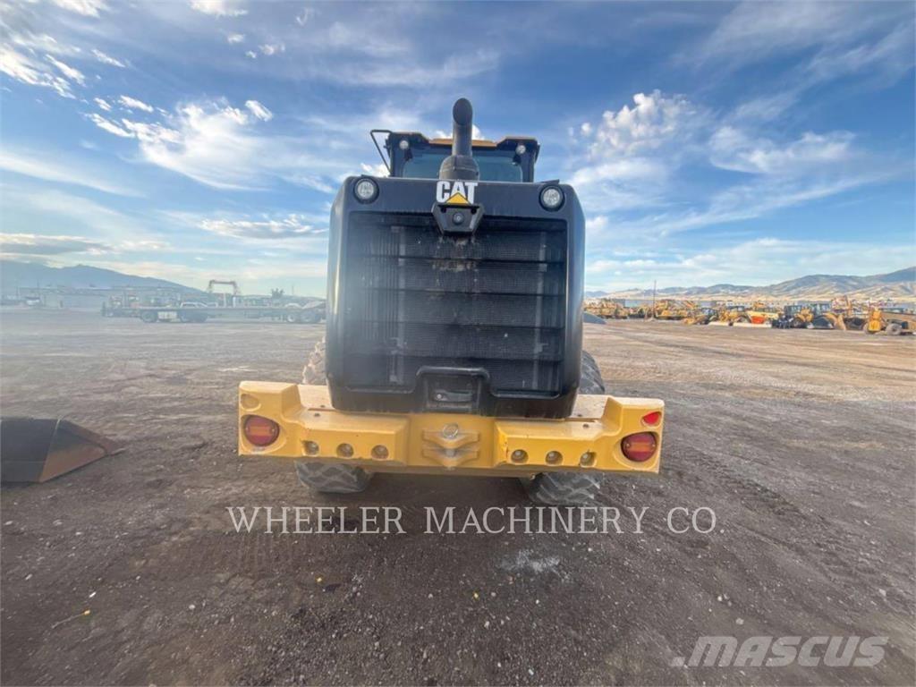 CAT 926M HL QC Kolesni nakladalci