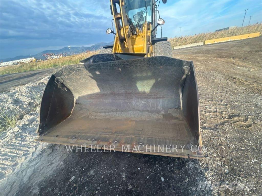 CAT 926M HL QC Kolesni nakladalci