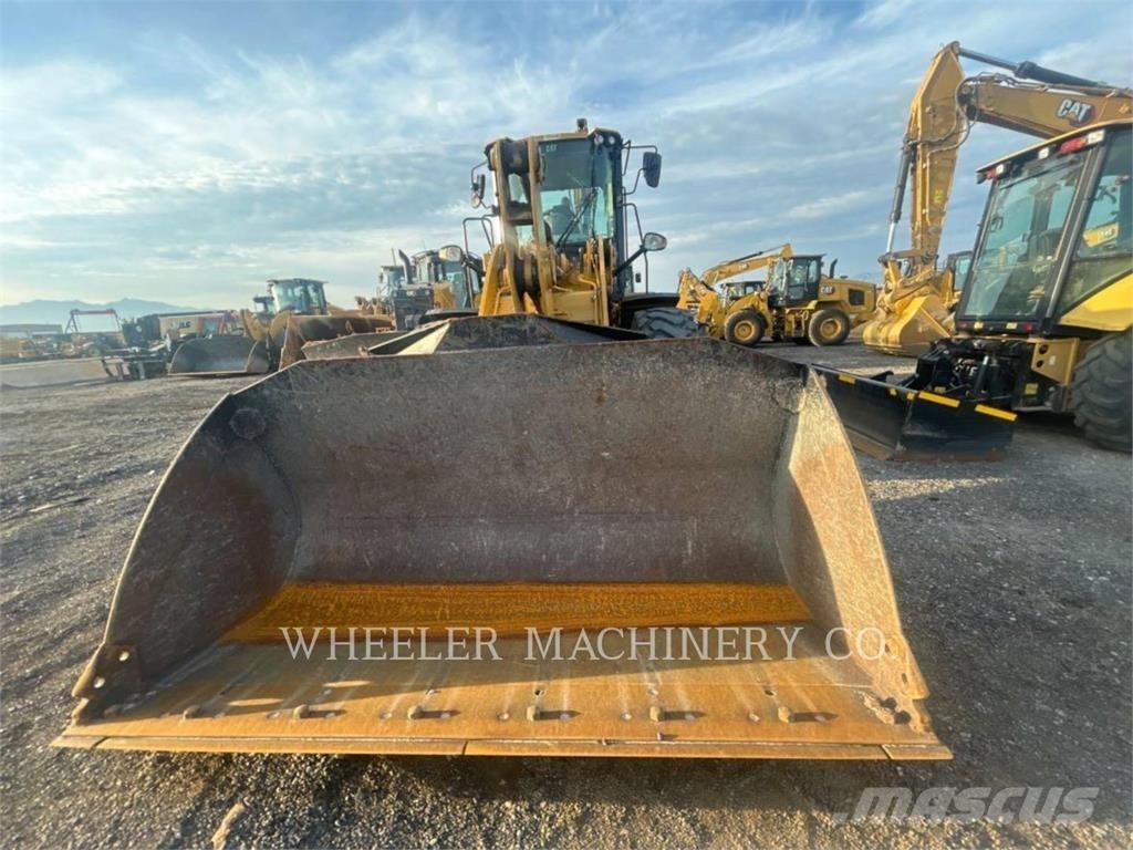 CAT 926M HL QC Kolesni nakladalci