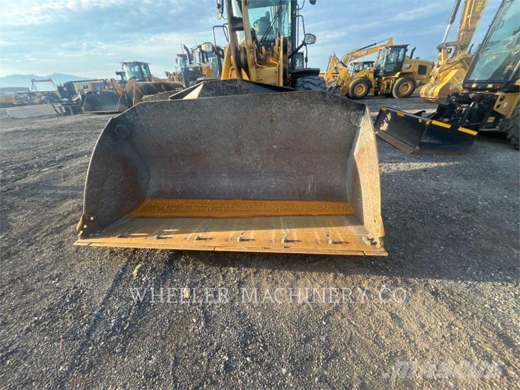 CAT 926M HL QC Kolesni nakladalci