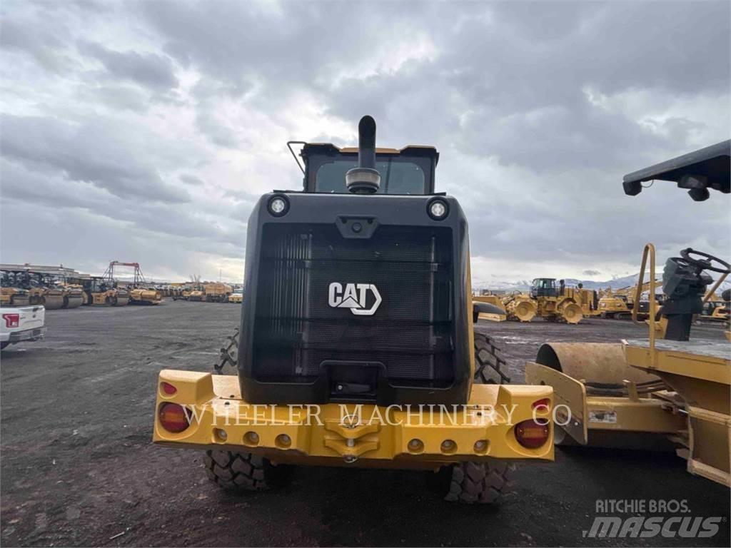CAT 926M QC Kolesni nakladalci