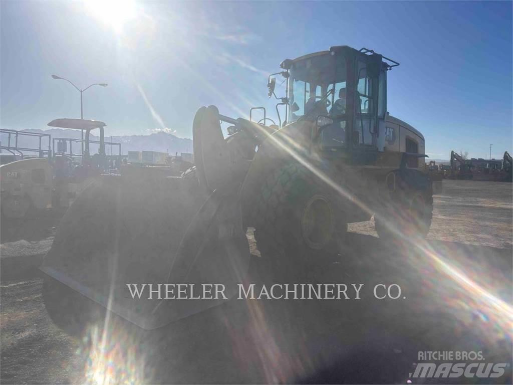 CAT 926M QC Kolesni nakladalci